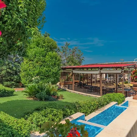 Avalon Airport Thessaloniki 4*