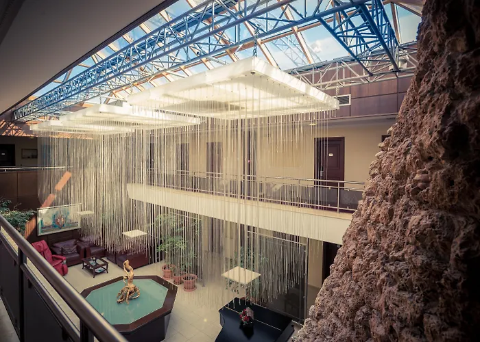 Avalon Airport Thessaloniki Otel